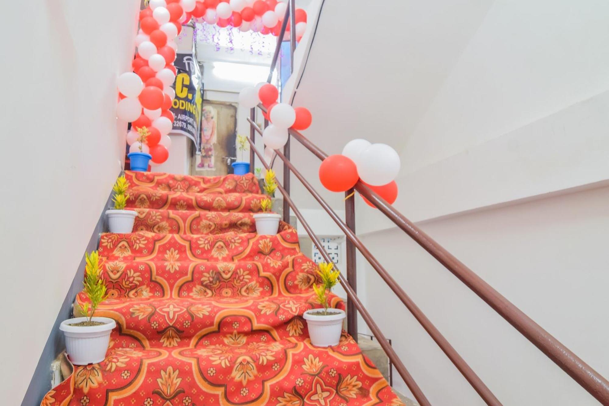 Hotel O Dc Lodge Kaharpara エクステリア 写真